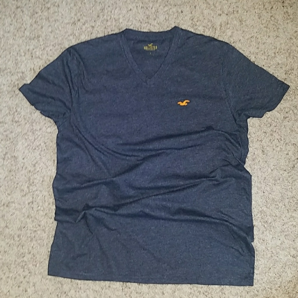 Hollister Men's t shirt